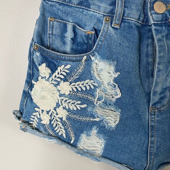 ASOS Embroidered Denim Shorts - Picture 3 of 4